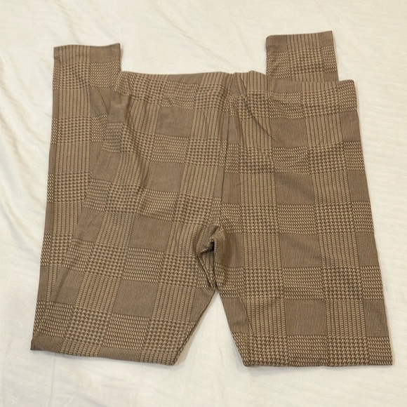 NWT Ardene women's large Tan plaid leggings - very soft fabric - Picture 6 of 15